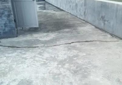 固安楼顶漏水维修公司分享下如何解决卫生间隐蔽部位漏水的问题?